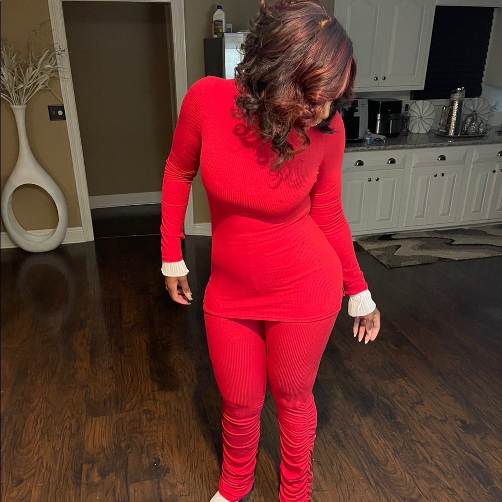Matching set - Picture 3 of 3